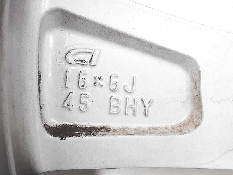 Recambio de llanta para lexus ct 200h white edition referencia OEM IAM 0052202013  