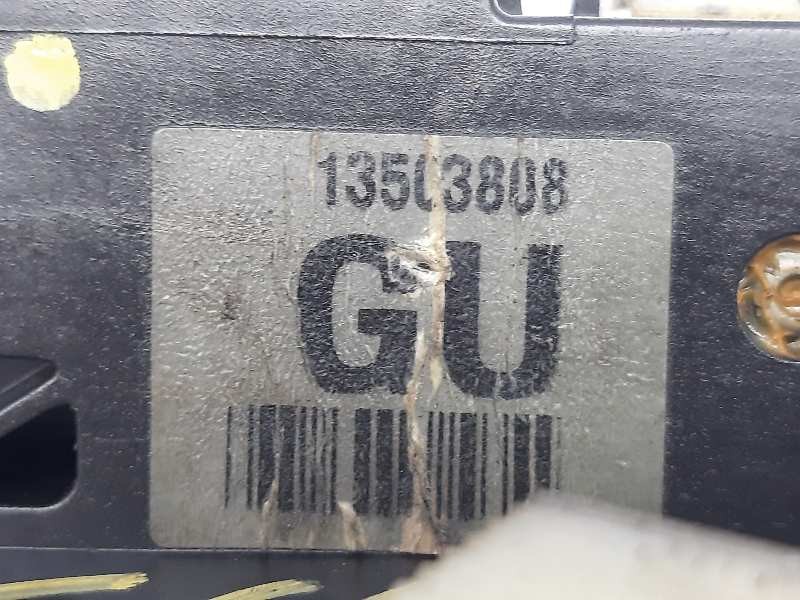 Recambio de cerradura puerta trasera derecha para opel insignia sports tourer edition referencia OEM IAM 13503808  