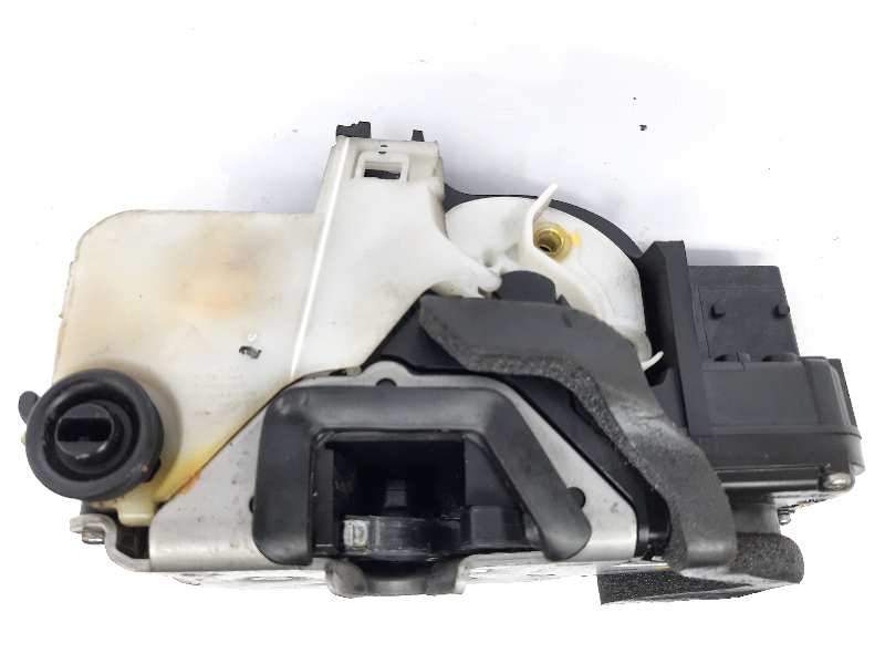 Recambio de cerradura puerta trasera derecha para opel insignia sports tourer edition referencia OEM IAM 13503808  