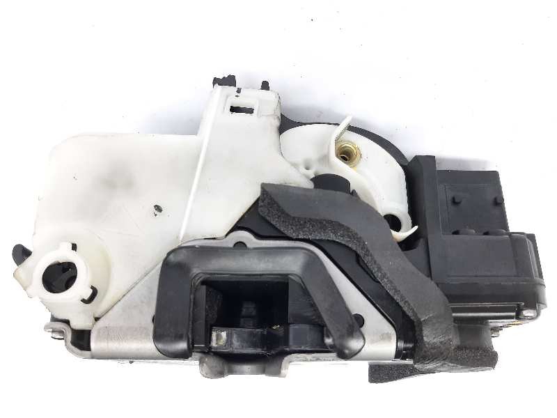 Recambio de cerradura puerta delantera derecha para opel insignia sports tourer edition referencia OEM IAM 13503802  