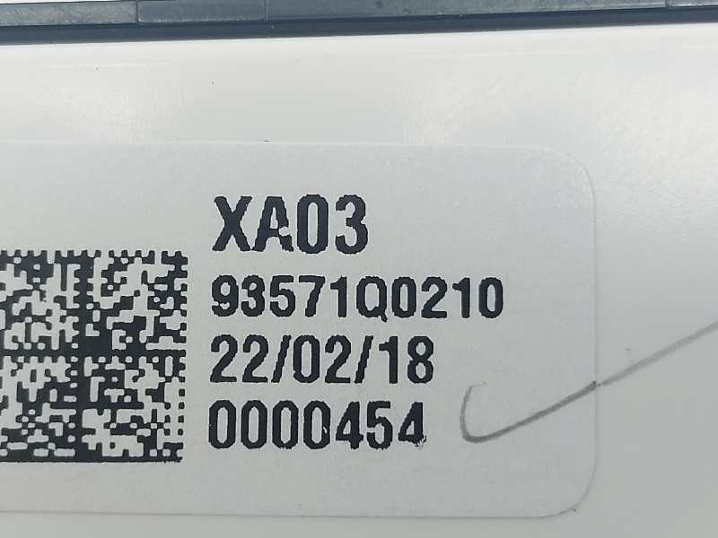 Recambio de mando elevalunas delantero izquierdo para hyundai i20 klass referencia OEM IAM 637571Q0210  