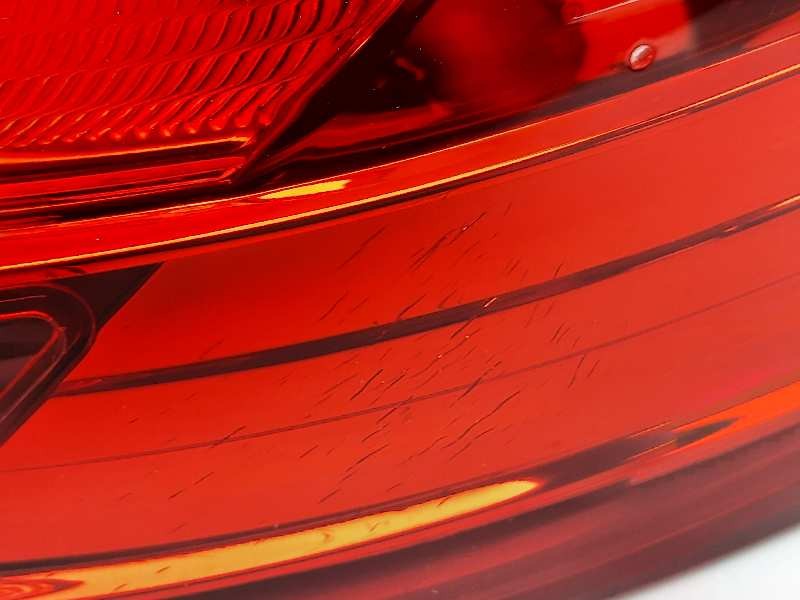 Recambio de piloto trasero derecho para opel insignia sports tourer edition referencia OEM IAM 13226857  