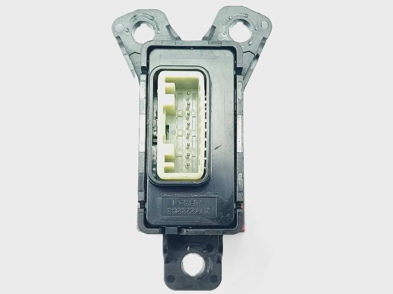 Recambio de warning para hyundai i20 klass referencia OEM IAM 93790Q0000  