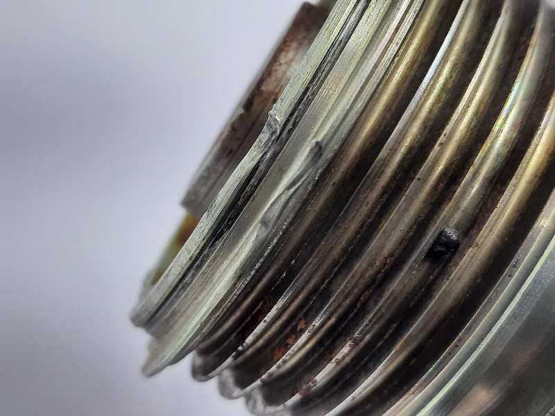 Recambio de alternador para kia carens ( ) drive referencia OEM IAM 373002A900  