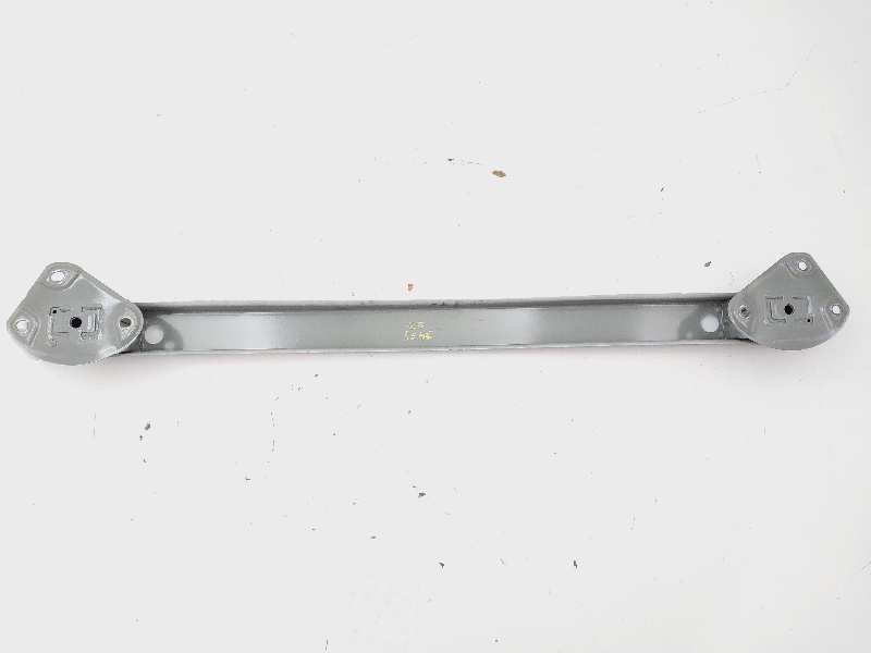 Recambio de refuerzo paragolpes trasero para toyota aygo x-cite referencia OEM IAM 521870H020  