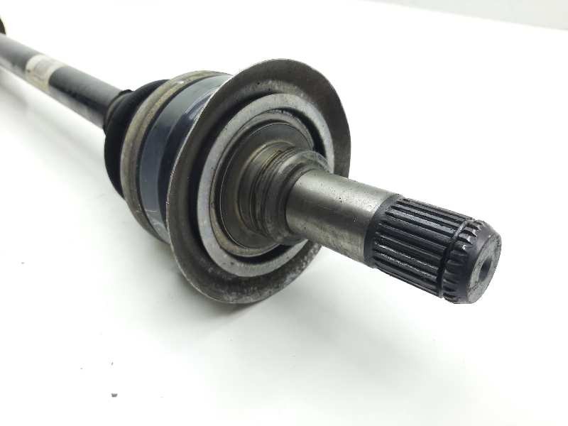 Recambio de transmision trasera derecha para bmw serie 5 lim. (f10) 525d referencia OEM IAM 7581022 7581022AL01 