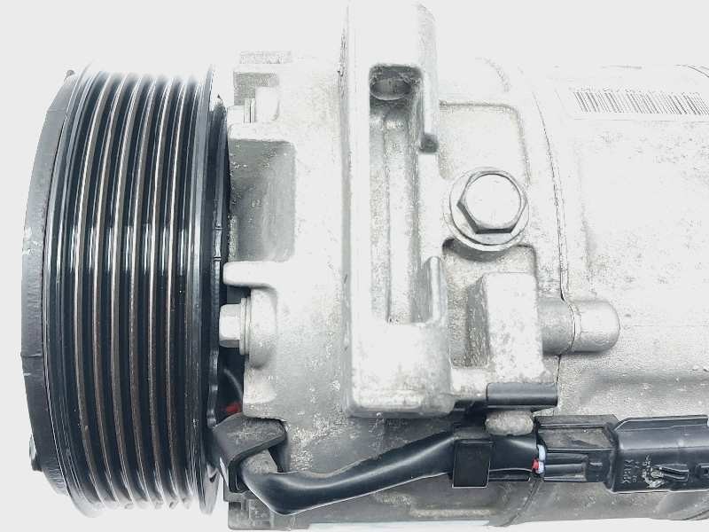 Recambio de compresor aire acondicionado para renault trafic 2.0 dci referencia OEM IAM 926001732R  