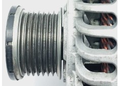 Recambio de alternador para renault trafic 2.0 dci referencia OEM IAM 231004436R   2