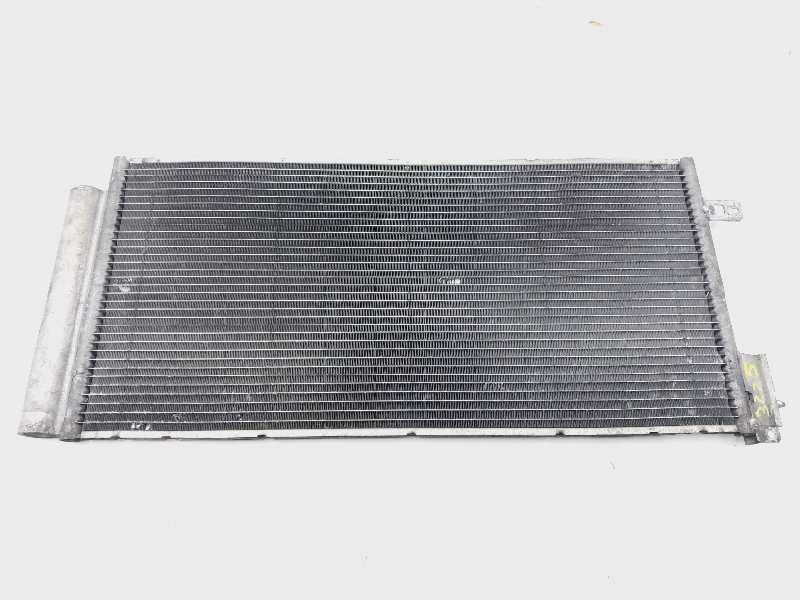 Recambio de condensador / radiador aire acondicionado para lancia delta (181) oro referencia OEM IAM 51826520  