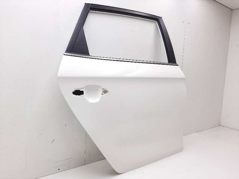 Recambio de puerta trasera derecha para kia carens ( ) drive referencia OEM IAM   