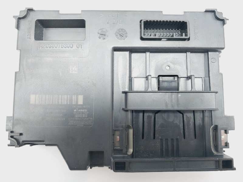 Recambio de modulo electronico para renault trafic 2.0 dci referencia OEM IAM 285902584R  