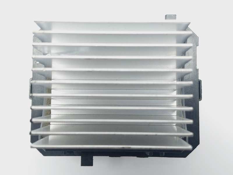 Recambio de resistencia calefaccion para renault trafic 2.0 dci referencia OEM IAM T1017845R  