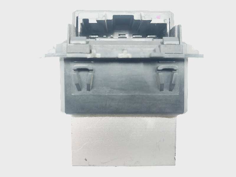 Recambio de resistencia calefaccion para renault trafic 2.0 dci referencia OEM IAM T1017845R  