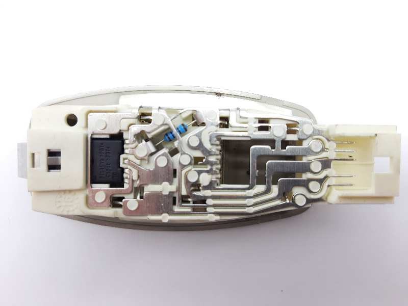 Recambio de luz interior para renault clio iv limited referencia OEM IAM 264301419R  