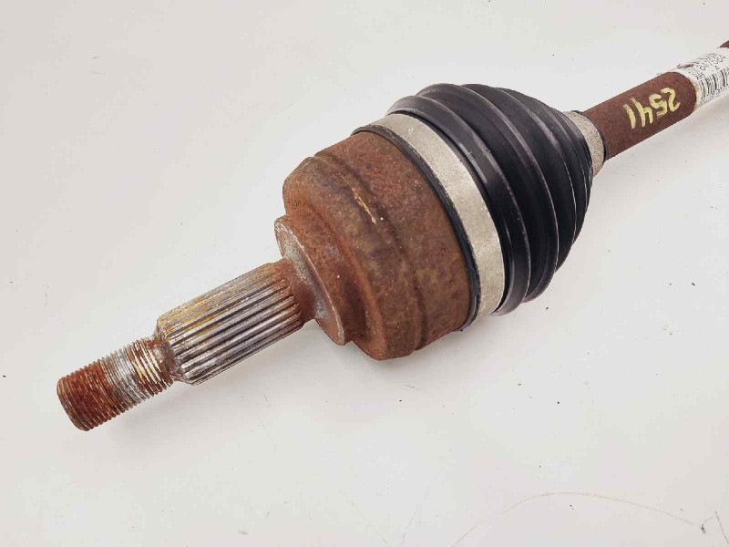 Recambio de transmision delantera izquierda para renault megane iii sport tourer expression referencia OEM IAM 8200847584  