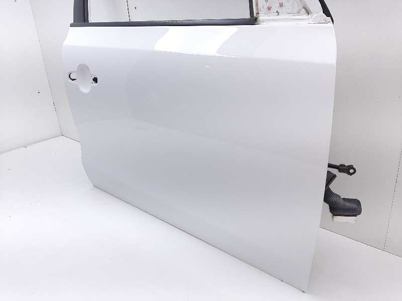 Recambio de puerta delantera derecha para hyundai i30 comfort referencia OEM IAM 760042L010  