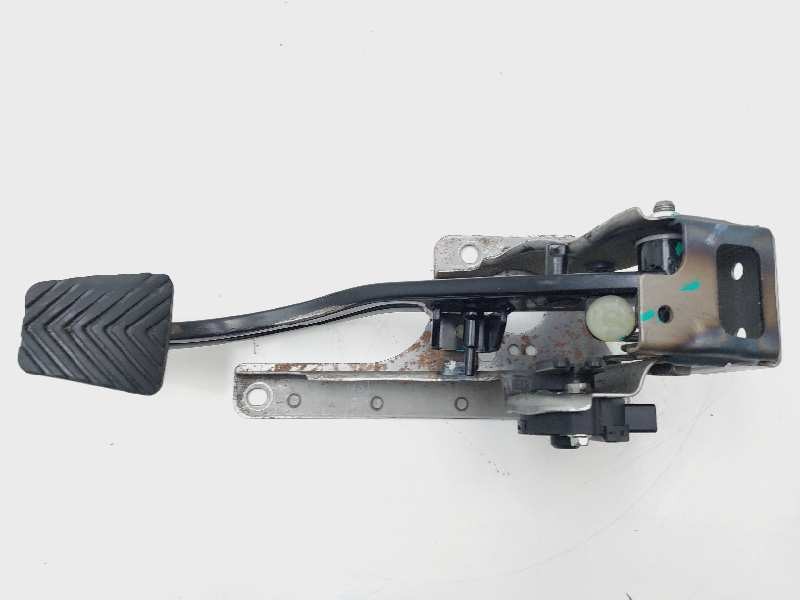 Recambio de pedal embrague para hyundai i20 active tecno referencia OEM IAM 32802C8400  