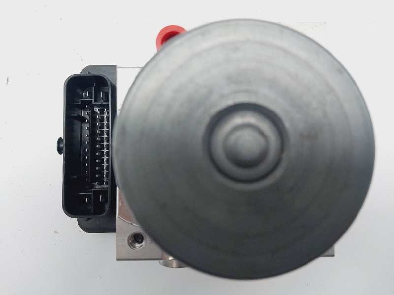 Recambio de abs para hyundai i20 active tecno referencia OEM IAM 58900C8390  