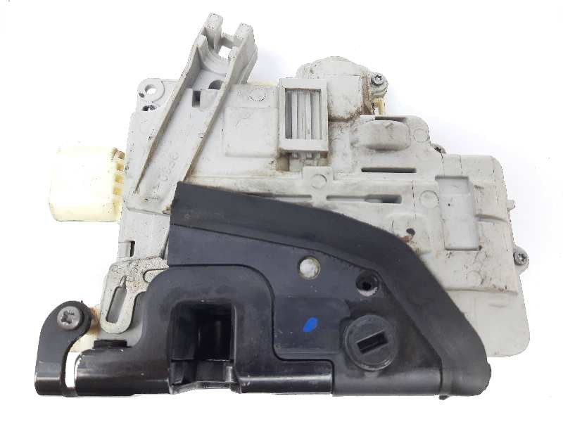 Recambio de cerradura puerta trasera derecha para volkswagen passat variant (365) edition bluemotion referencia OEM IAM 3C483901