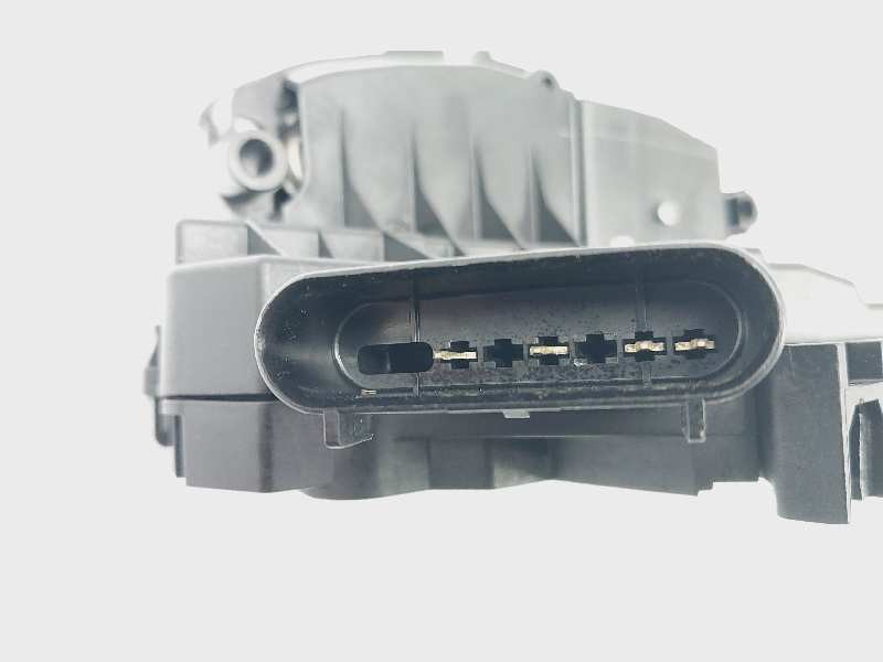 Recambio de cerradura puerta delantera derecha para ford focus turn. trend + referencia OEM IAM BM5AA21812BH 921760107 