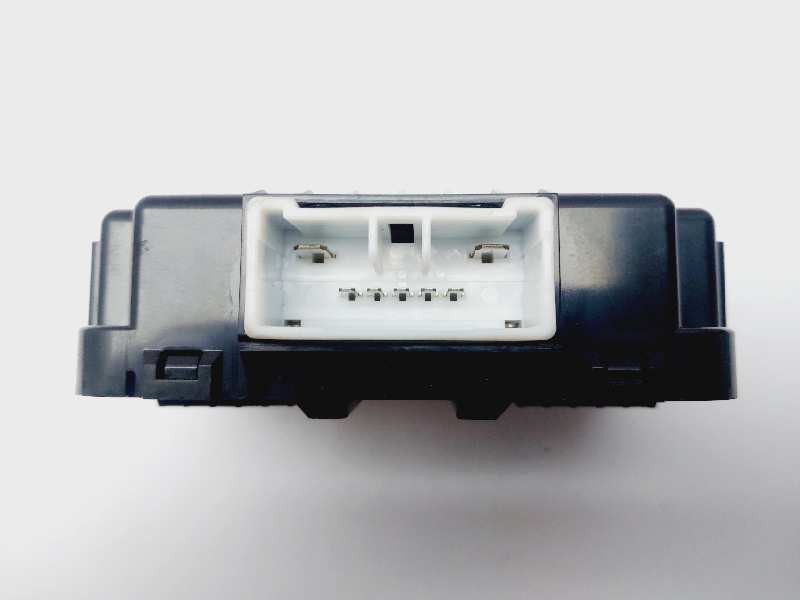 Recambio de modulo electronico para hyundai i20 active tecno referencia OEM IAM 95300C8300  