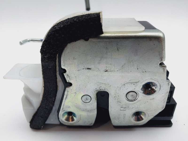 Recambio de cerradura puerta delantera derecha para hyundai i20 active tecno referencia OEM IAM 81320C8040  