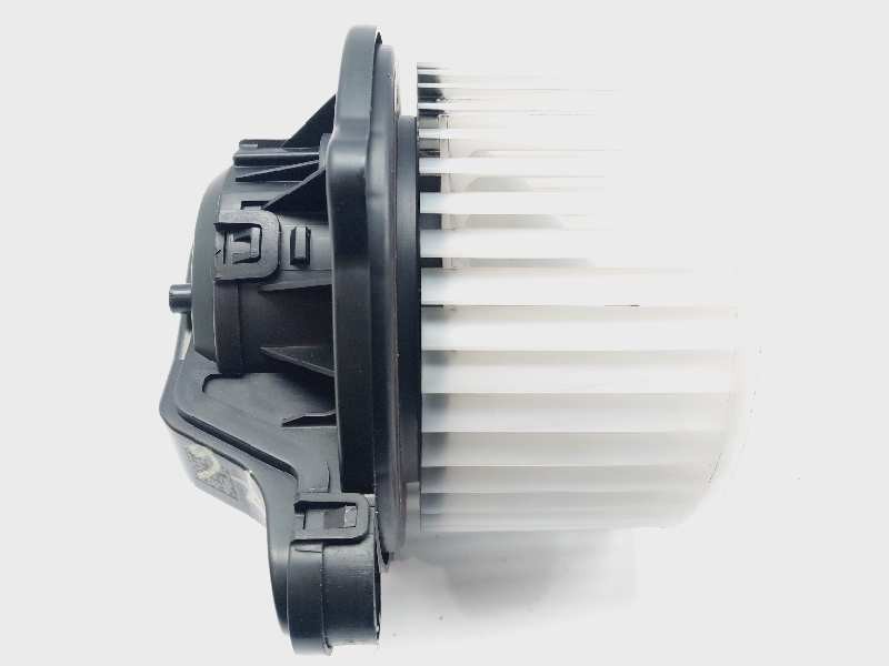 Recambio de motor calefaccion para hyundai i20 active tecno referencia OEM IAM F00S3B2542  