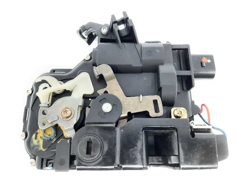 Recambio de cerradura puerta trasera izquierda para volkswagen golf iv berlina (1j1) highline referencia OEM IAM   