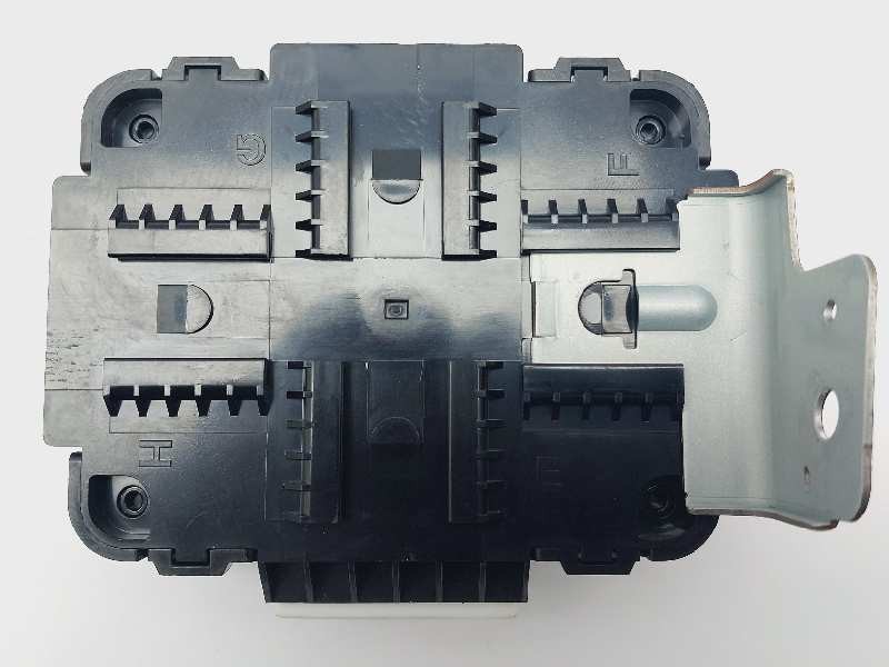Recambio de modulo electronico para hyundai i20 active referencia OEM IAM 95300C8300  