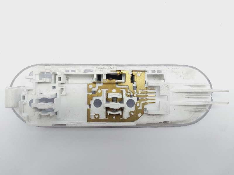 Recambio de luz interior para renault trafic furgón l1h1 2,7t referencia OEM IAM 8200439421  