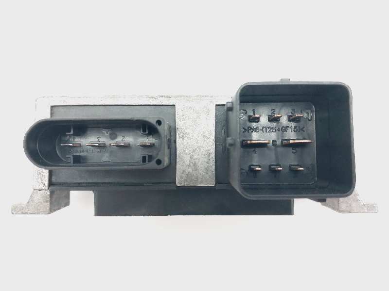 Recambio de caja precalentamiento para renault trafic furgón l1h1 2,7t referencia OEM IAM 8200558438A  