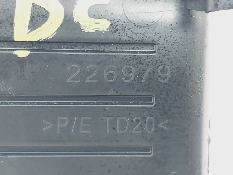 Recambio de rejilla aireadora para renault trafic furgón l1h1 2,7t referencia OEM IAM 226979 687507181R 