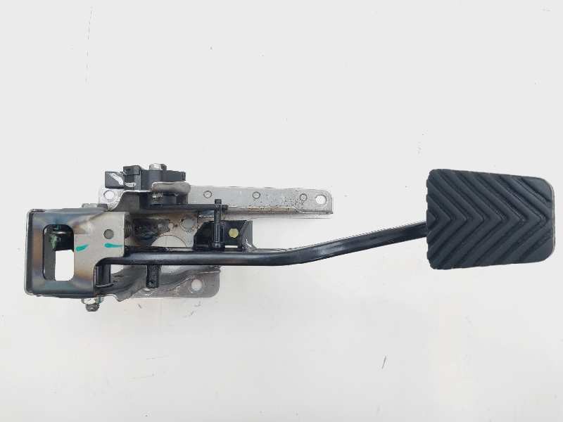 Recambio de pedal embrague para hyundai i20 active referencia OEM IAM 32802C8100  