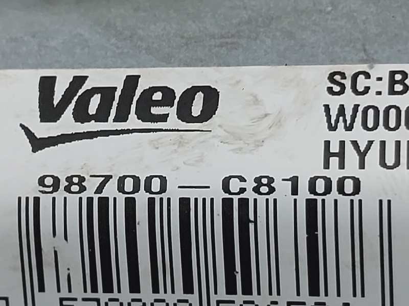 Recambio de motor limpia trasero para hyundai i20 active referencia OEM IAM 98700C8100  