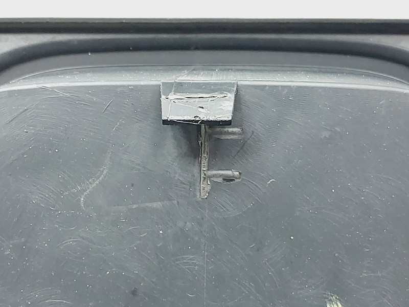 Recambio de rejilla delantera para renault trafic furgón l1h1 2,7t referencia OEM IAM 623108673R  