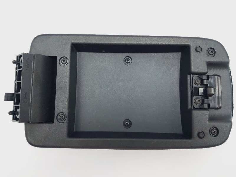 Recambio de apoyabrazos central para toyota auris hybrid active referencia OEM IAM 5890502680B2  