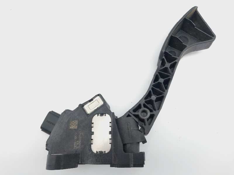 Recambio de potenciometro pedal para toyota auris hybrid active referencia OEM IAM 7811002012  