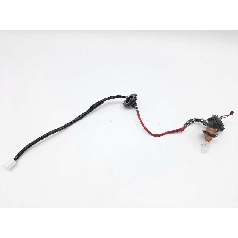 Recambio de portalamparas para lexus is 300h referencia OEM IAM 8156553300  