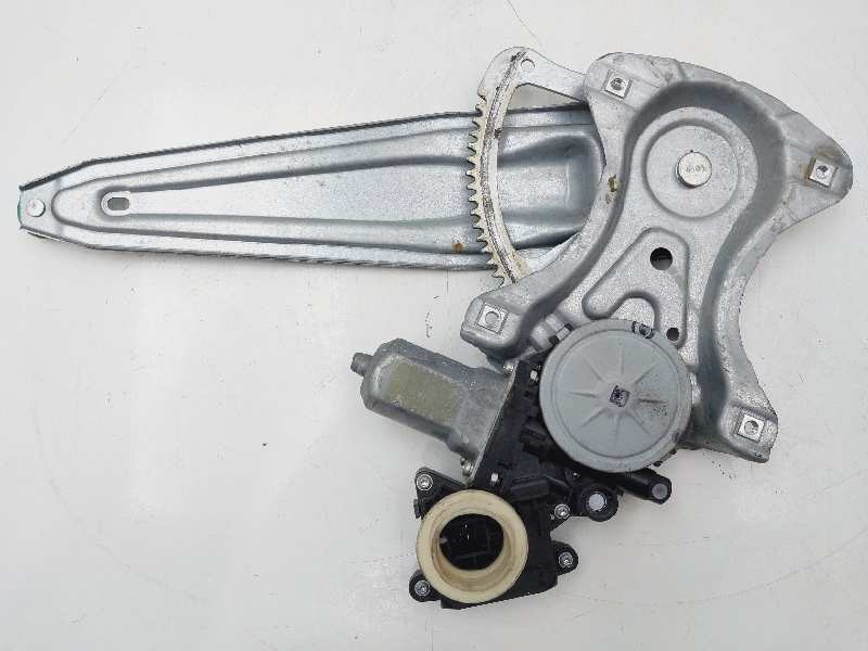 Recambio de elevalunas trasero izquierdo para toyota auris hybrid active referencia OEM IAM 6984002390  