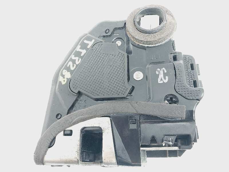 Recambio de cerradura puerta trasera izquierda para toyota auris hybrid active referencia OEM IAM 6906002170  
