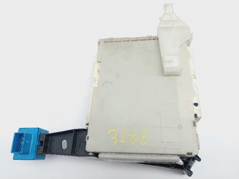 Recambio de modulo electronico para toyota auris hybrid active referencia OEM IAM 8922112481  