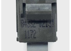 Recambio de warning para toyota auris hybrid active referencia OEM IAM 8433202131   2