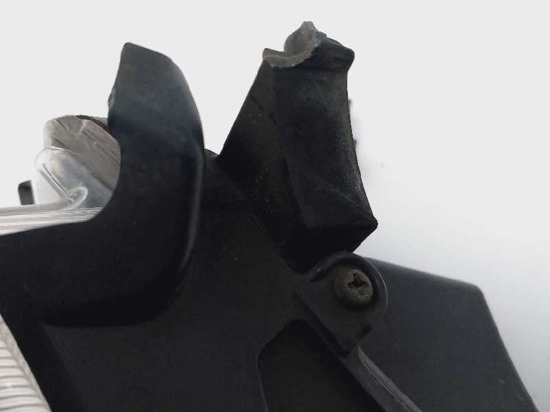 Recambio de piloto delantero derecho para renault trafic 2.0 dci referencia OEM IAM 8143012011  