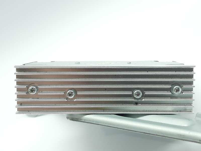 Recambio de modulo electronico para lexus is 300h referencia OEM IAM 8624053040  