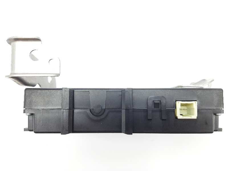 Recambio de modulo electronico para lexus is 300h referencia OEM IAM 896C053010  