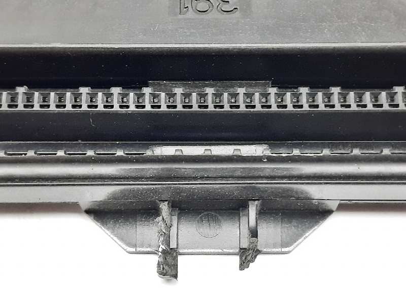 Recambio de modulo electronico para lexus is 300h referencia OEM IAM 8922153280 2381003140 