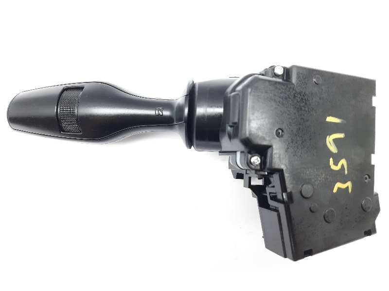 Recambio de mando limpia para lexus is 300h referencia OEM IAM 3065017F774  