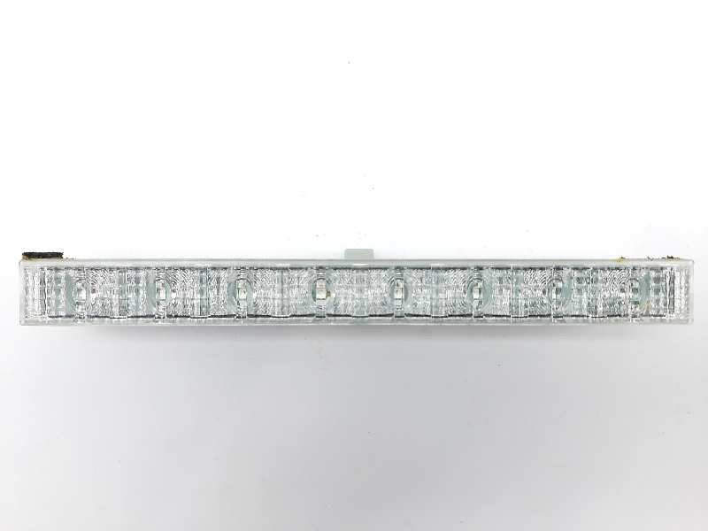 Recambio de luz central de freno para lexus is 300h referencia OEM IAM 8157033150  