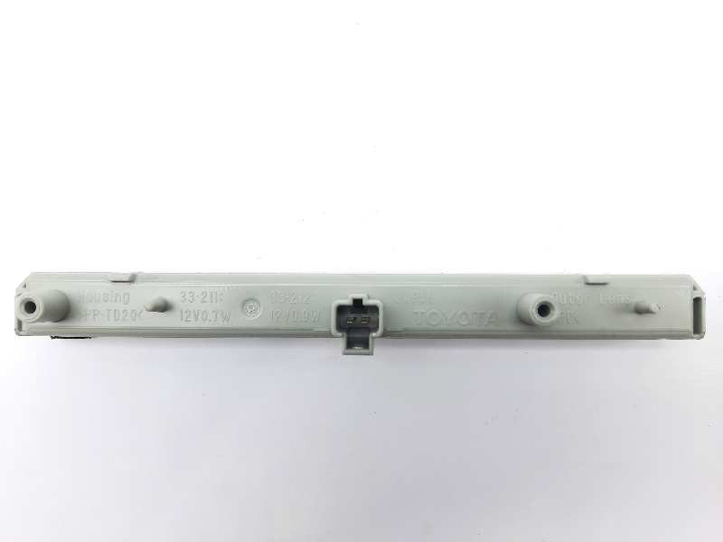 Recambio de luz central de freno para lexus is 300h referencia OEM IAM 8157033150  