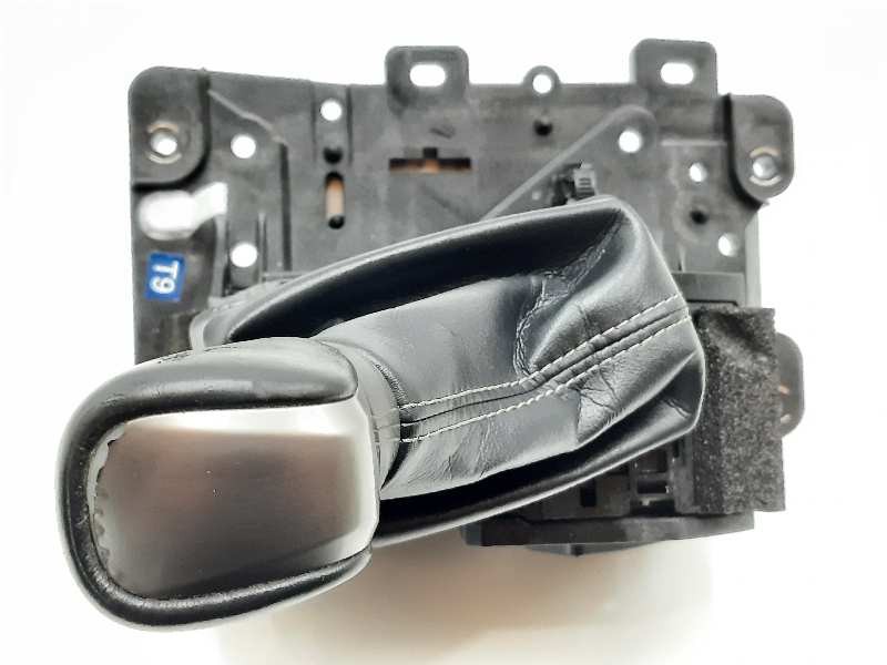 Recambio de palanca cambio para lexus is 300h referencia OEM IAM 3355053320  